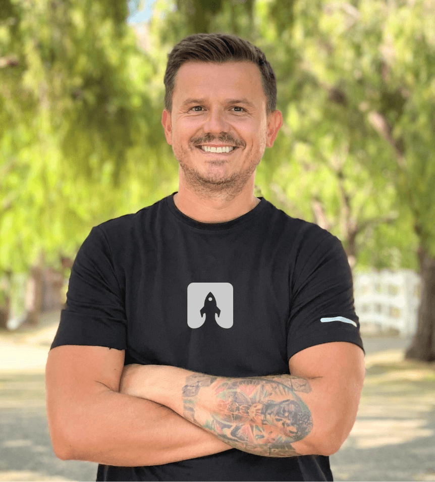 Marcin Teodoru - Leading AI and No-Code Development Expert